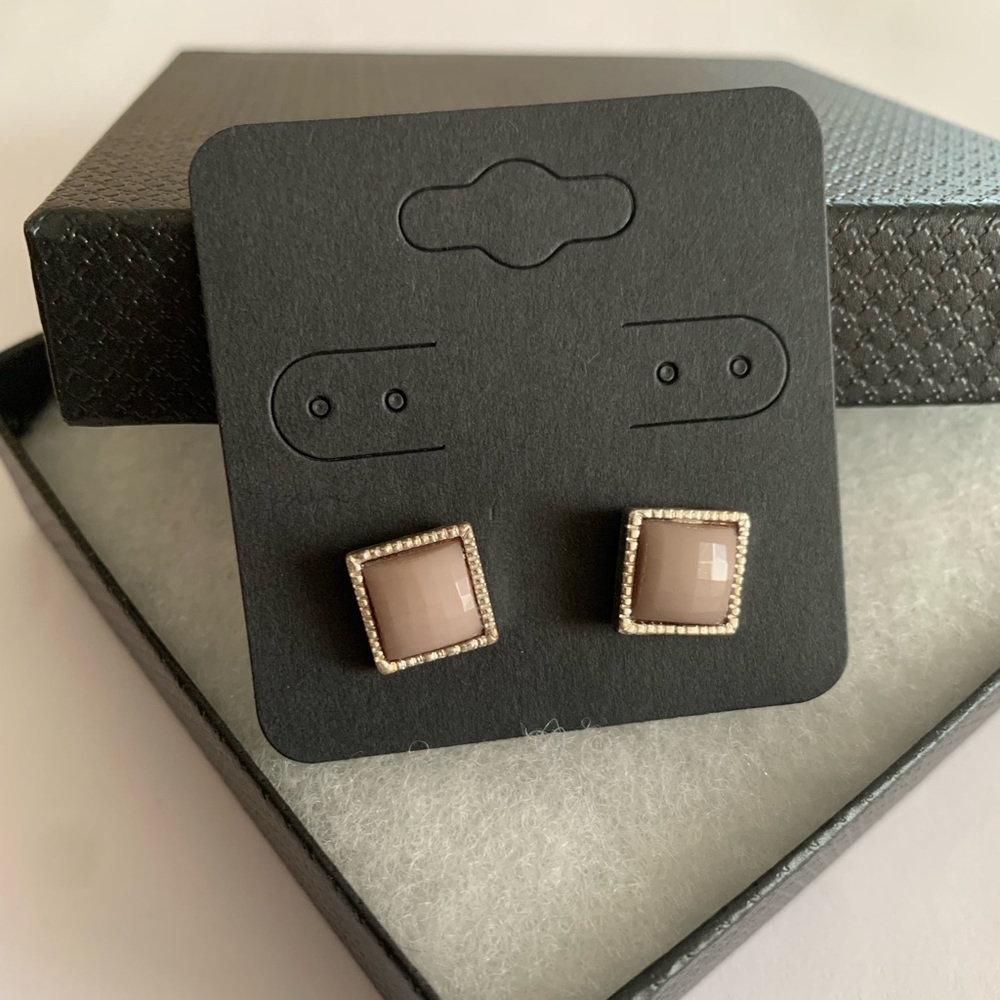 Elegant Taupe Square Stud Earrings - Unbranded